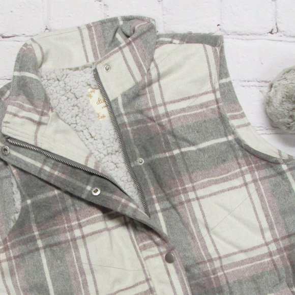 Altar'd State Alpine Plaid Puffer Vest (M)- NWT - Picture 7 of 10